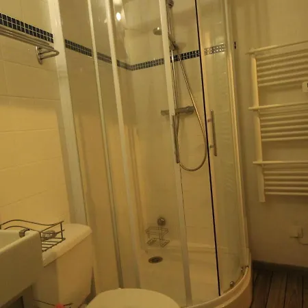 Rdc Pour 2/3 Pers Avec Jardin, Parking, Ll, Lv, Wifi - Proche Thermes Et Telecabine Appartement *
